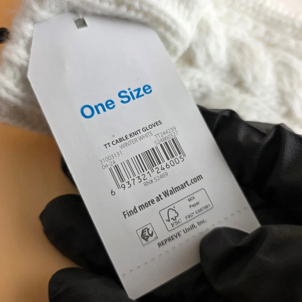 Time and Tru Cable Knit‎ Touchscreen Gloves Winter White One Size
